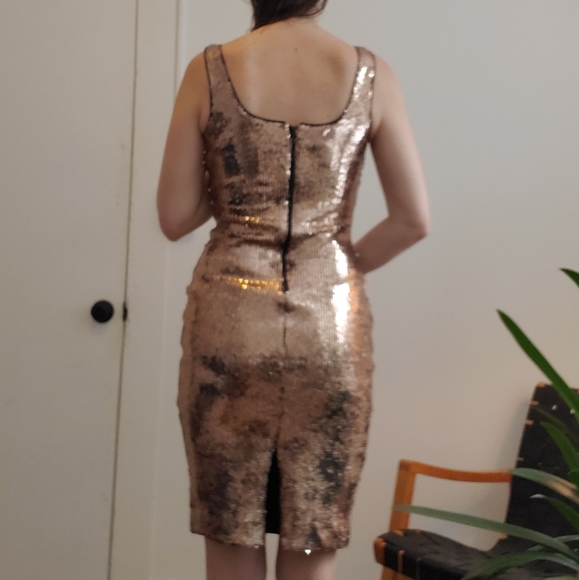 Gold Mini - Picture 3 of 4